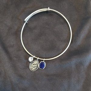 Silpada, Carpe Diem Bangle, sterling silver, 2.5” diameter